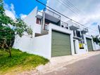 4 Bed With Brand New House In Thalawathugoda