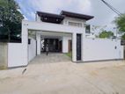 4 Bed With Brand New Super House In Malabe