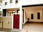 4 Bed With Super House Sale Athurugiriya