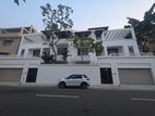 4 Bedroom House for Rent - Colombo 7 (EM194)