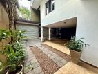 4 Bedroom House for Rent in Colombo 5