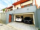 4-Bedroom House for Sale in Bambalapitiya, Colombo 4