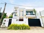 4 Bedroom House for Sale in Moratuwa