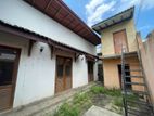 4 Bedroom House for Sale - Nugegoda (EM417)