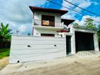 4 Bedroom House in Kottawa