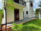 4 Bedroom Residence for Sale – Athurugiriya (EM191RK)