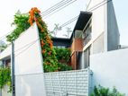 4 Bedroom Three Storied House for Sale - Rajagiriya (EM755)