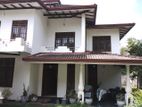4 Bedrooms house for rent Gampaha G2