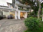 4 Bedrooms House For Rent in Colombo 5- PDH38