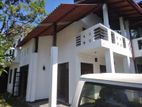 4 Bedrooms House for Rent in Kadawatha