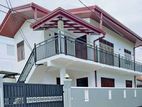 4 Bedrooms House for Rent Seeduwa BU