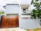 4 Bedrooms House for Sale in Kadawatha