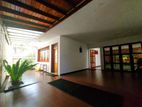 4 BR Spacious Home for Sale in Kaviratna Place, Colombo 6 (SH 11149)