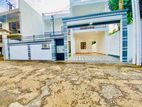 4-Luxury Modern House for Sale in Piliyandala