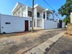 4 Vehicles Parking / 12.7 Perches Luxury 3 Storied House - Rawatawatta