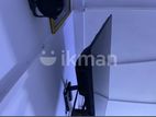 Singer 40" TV