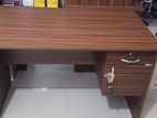 4*2 Ft Melamine Office Table
