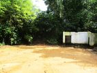 49 Perches of Land for Sale in Nittambuwa.