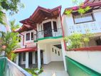 5 Bed House for Rent Arangla Junction Malabe