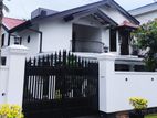 5 Bed Rooms Upstairs Luxury House For Sale In Negombo katuwapitiya