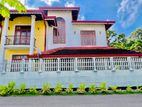 5 Bed Rooms Upstairs Nice House For Sale In Negombo Area Katuwapitiya