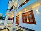 5 Bed Rooms With Roof Top Big Upstairs House For Sale In Negombo