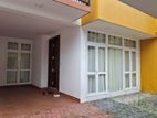 5 Bedroom House for Rent – Boralesgamuwa (EM323)