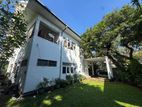 5 Bedroom House for Sale - Colombo 6 (EM526)