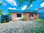 5 Bedrooms Guest House for Sale in Kottawa Town