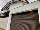 5 Bedrooms Luxury Upstairs House for Sale – Athurugiriya