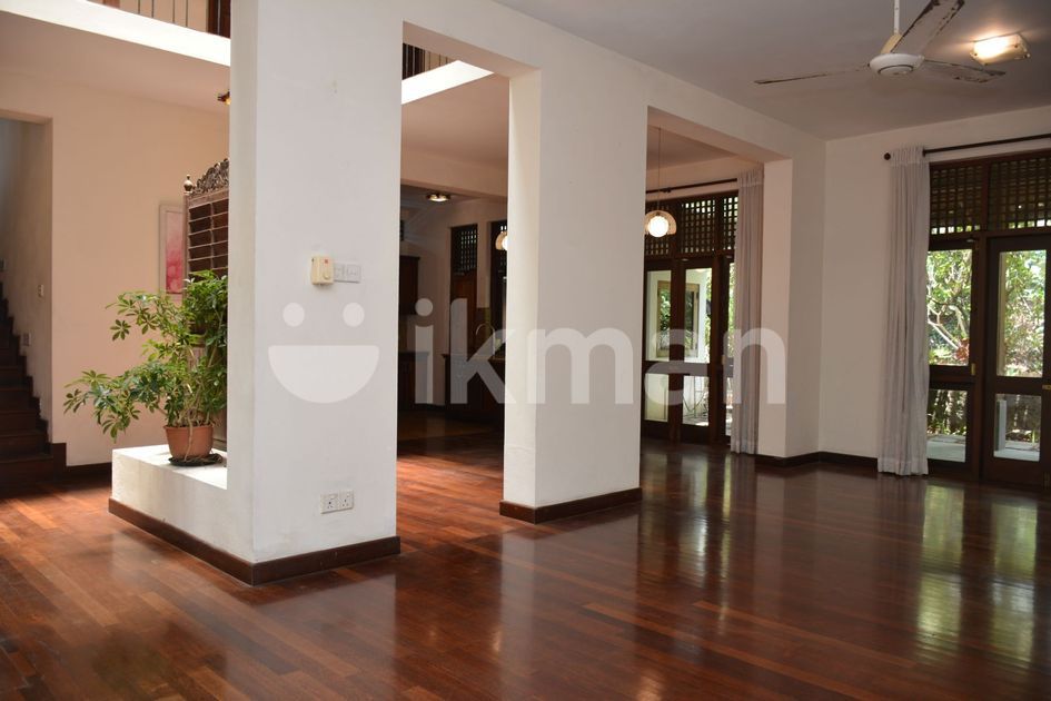 5 BR Elegant House for Sale in Pothuarawa Road, Malabe (SH 14540) ikman