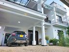 5 Rooms Luxury House For Sale in Negombo
