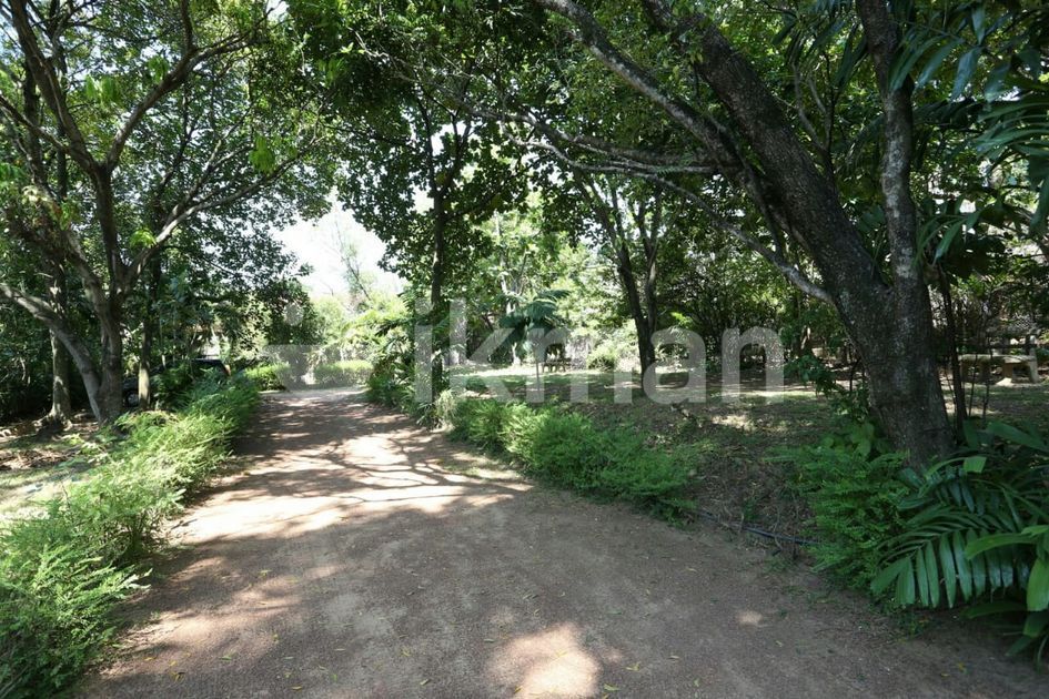 P Rectangular Prime Property For Sale In Nugegoda Ikman