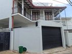 5bed House for Rent in Battaramulla (Sp254)