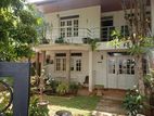 5BR House for Sale in Dangolla, Peradeniya (TPS2140)