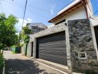 5BR Luxury House For Sale in Nugegoda Delkanda