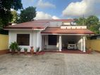6 Bed House for Rent in Kalapaluwawa