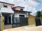 6 Bedroom house for rent in polwaththa junction