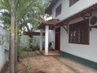 6 Bedroom House for Sale - Bauddhaloka Mawatha Colombo 7 (EM1260)