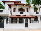 6 Bedroom House for Sale - Moratuwa, Close to Bolgoda Lake (EM824)