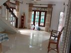 6 Bedrooms house for rent seeduwa NP
