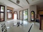 6 Bedrooms House with Wash Rooms for Rent in Colombo 5