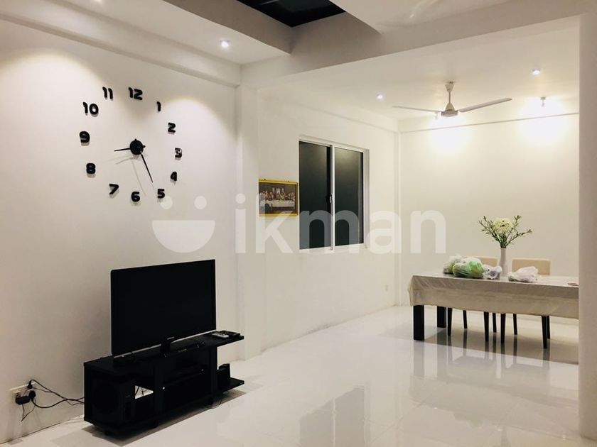 6 Br House for Sale in 50 P Land at Lauries Road, Colombo 4 ikman