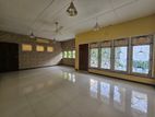 6 rooms house at Colombo 5 immediate rent