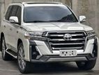 70% Easy Leasing ( 7 Years ) Toyota Land Cruiser Sahara V8 2015