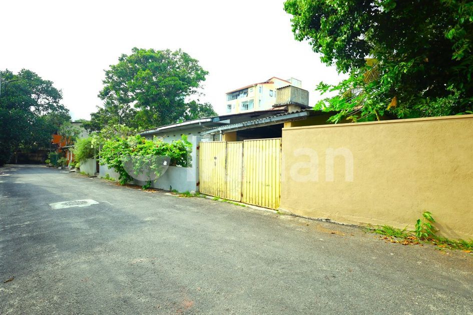 Parcel Container All Types 79p Commercial Property For sale in Col 5 (Kirulapone) | ikman