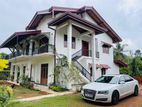 8 Bedroom House for Rent - Kirindiwela Town