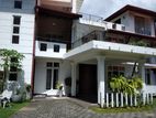 8 BR House for Sale - 10.5 Perches (Alakeshwara Road, EthulKotte)