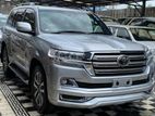 80% Easy Loan 12% ( 7 Years ) Toyota Land Cruiser Sahara V8 2017