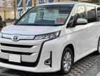 80% Easy Loan 13.5% ( 7 Years ) Toyota Voxy Noah 2014